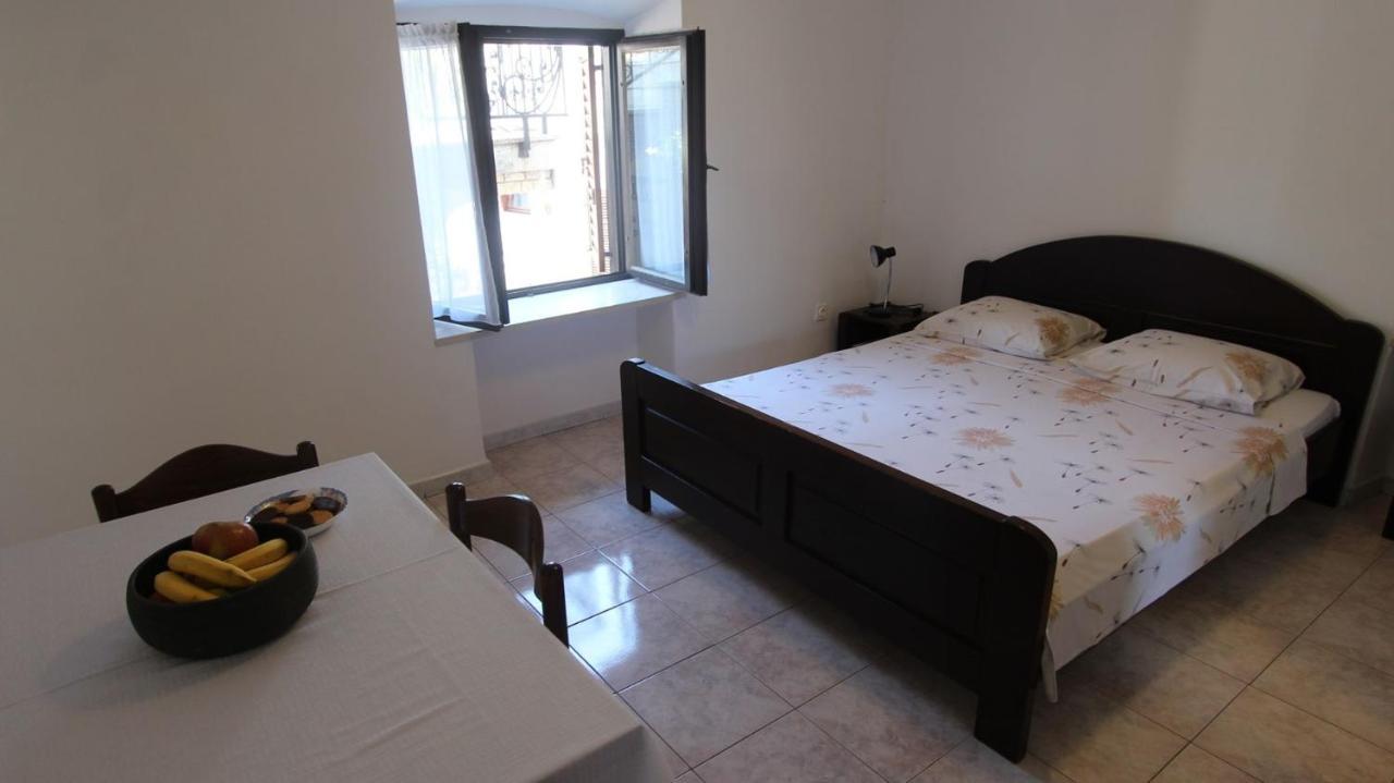 Apartments Eva Malinska Εξωτερικό φωτογραφία