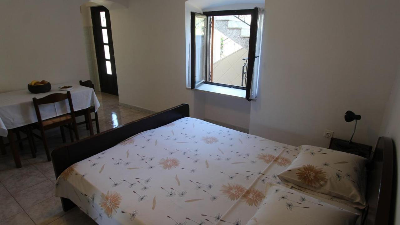 Apartments Eva Malinska Εξωτερικό φωτογραφία