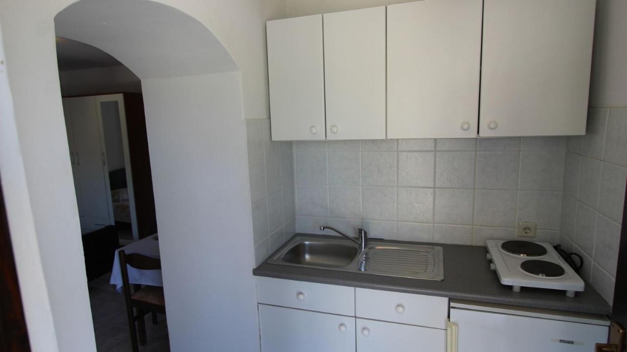 Apartments Eva Malinska Εξωτερικό φωτογραφία