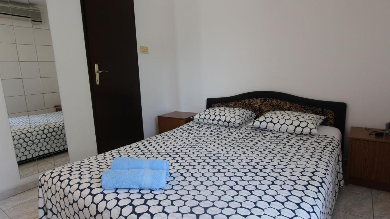 Apartments Eva Malinska Εξωτερικό φωτογραφία