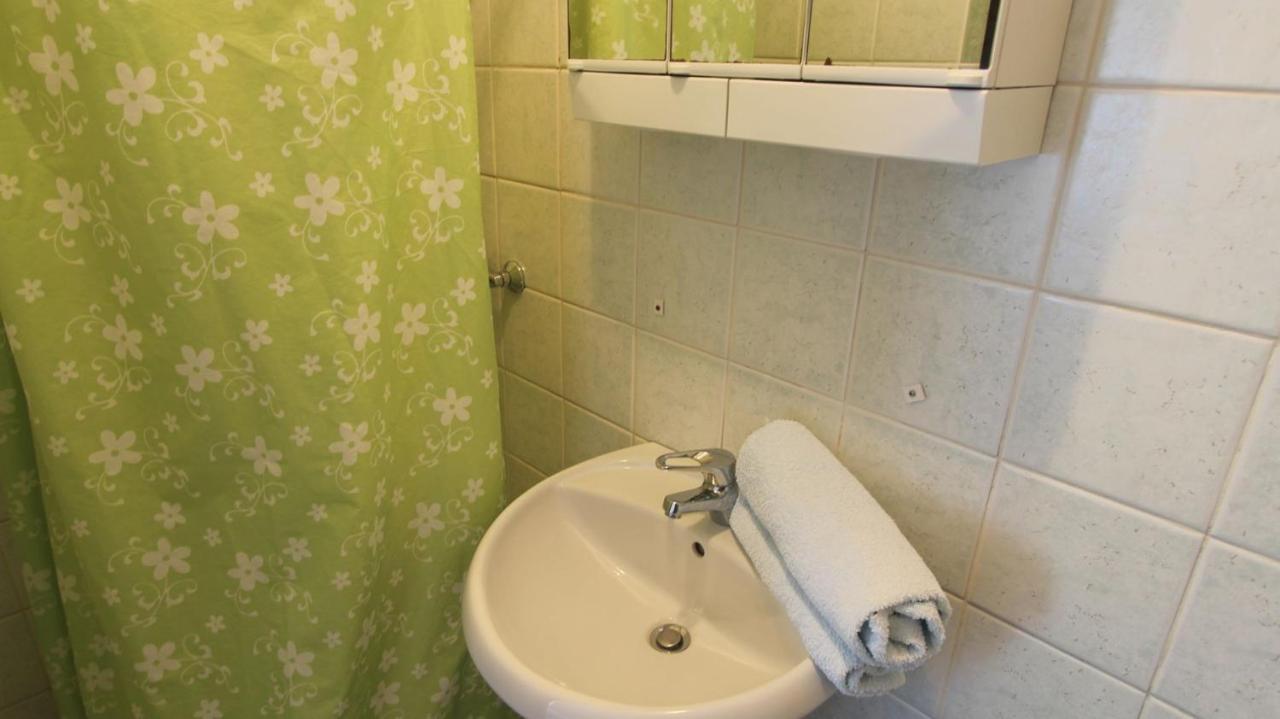 Apartments Eva Malinska Εξωτερικό φωτογραφία