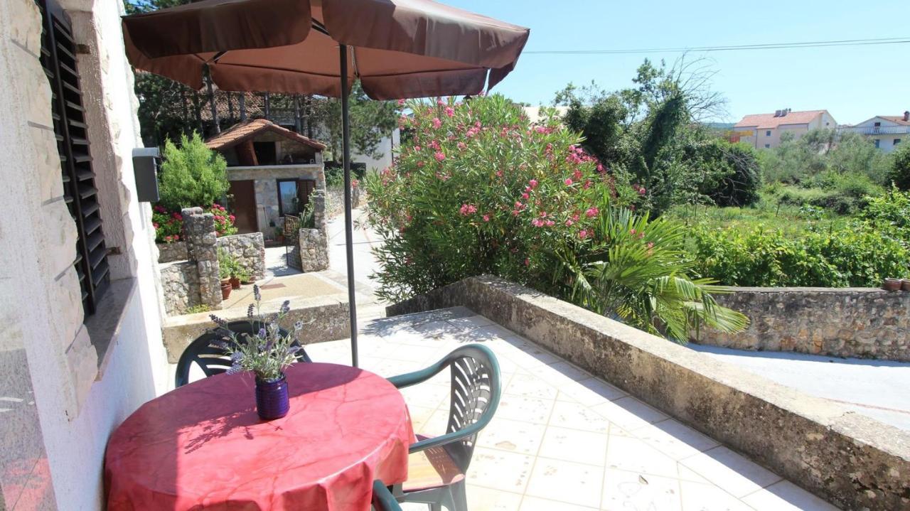 Apartments Eva Malinska Εξωτερικό φωτογραφία